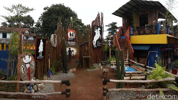 Asyik! Pintu Air Manggarai Punya Taman yang Instagramable Lho