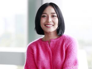 Rinni Wulandari Ajak Pendengar Berbagi Cerita Lewat #IChooseToStay Rinni Wulandari Ajak Pendengar Berbagi Cerita Lewat #IChooseToStay