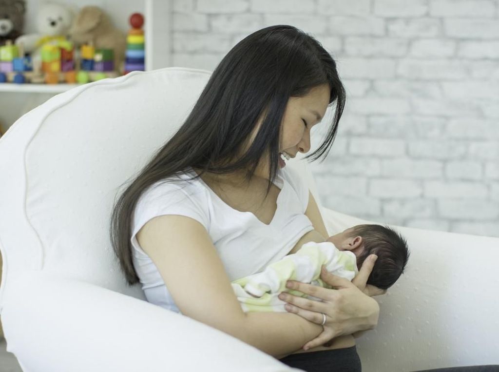 Tips Lancar Menyusui Bayi Prematur agar Tumbuh Optimal