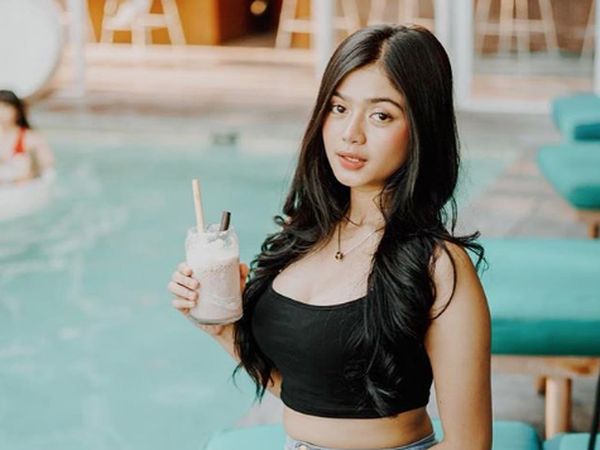 Melihat Pesona Model Seksi yang di-DM Vicky Prasetyo