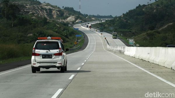 Menjajal Tol Trans Sumatera, Tol Terpanjang yang Diresmikan Jokowi