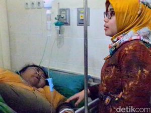 Tim Gizi Pantau Perempuan yang Berbobot 200 Kg di Lamongan Tim Gizi Pantau Perempuan yang Berbobot 200 Kg di Lamongan