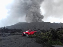Meski Erupsi, Gunung Bromo Tetap Aman Dikunjungi