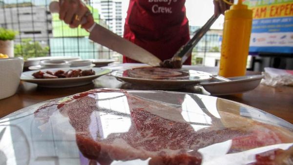Menikmati Hidangan Mewah dengan Harga Murah