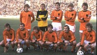 Pelatih asal Austria Ernst Happel menjuarai liga di empat negara berbeda. Salah satu pencapaian tertingginya adalah membawa Belanda jadi runner-up Piala Dunia 1978. Foto: Allsport UK /Allsport