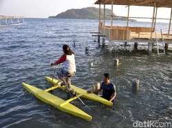 Naik Sepeda Tapi di Laut, Ada di Sulawesi Barat
