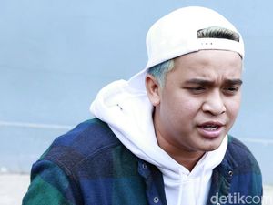 Elvia Cerolline Bantah Rusak Hubungan Billy Syahputra dengan Hilda Vitria Elvia Cerolline Bantah Rusak Hubungan Billy Syahputra dengan Hilda Vitria