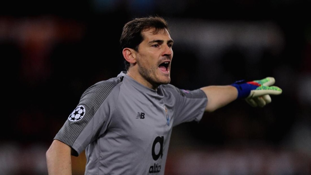 Iker Casillas masih berpeluang tampil pasca terkena serangan jantung (Foto: Paolo Bruno/Getty Images)