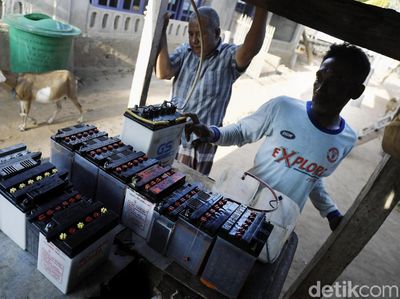 Bisnis Sewa Aki untuk Sumbang Masjid