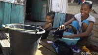 Aktivitas Mencuci Warga Desa Papagaran