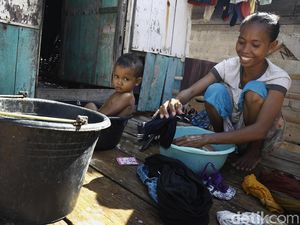 Aktivitas Mencuci Warga Desa Papagaran