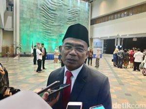 Mendikbud ke Peserta SNMPTN: Percaya Tuhan dan Tetap Positive Thinking Mendikbud ke Peserta SNMPTN: Percaya Tuhan dan Tetap Positive Thinking