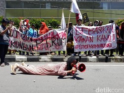 Setahun Berselang, Massa Tuntut Aktivis Penolak PT RUM Dibebaskan