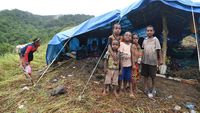 Potret Pengungsi Banjir Bandang Sentani di Bukit Harapan