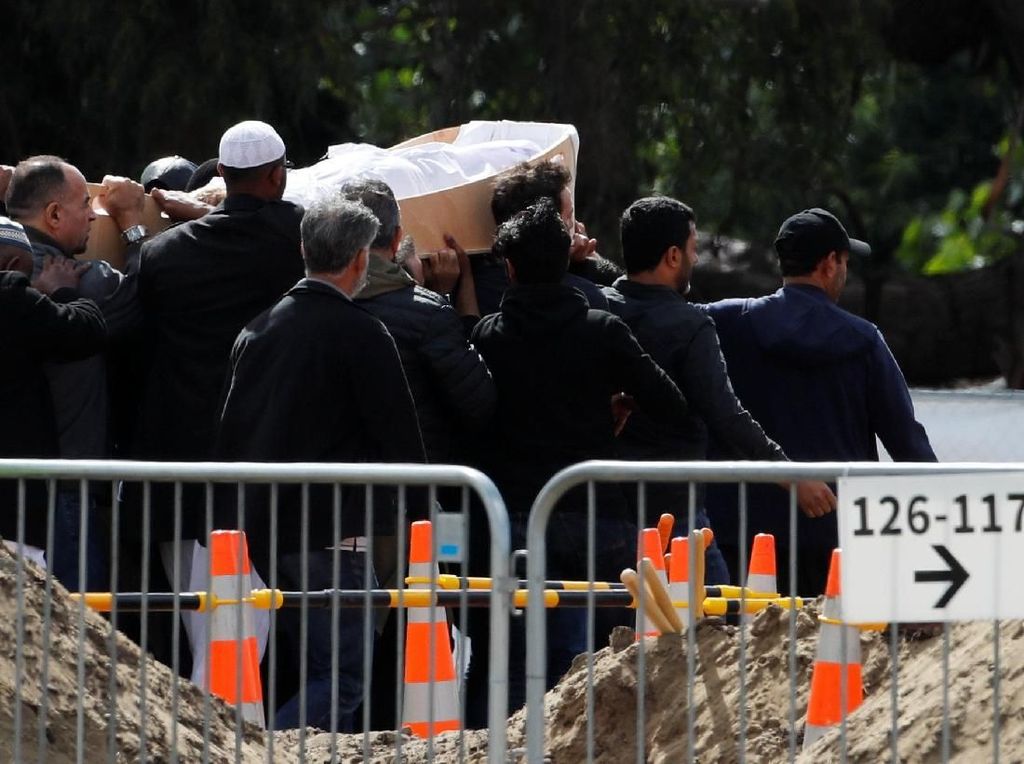 Korban Penembakan di Masjid Christchurch Dimakamkan
