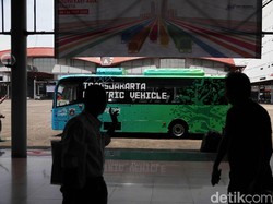 Cita-cita Pemerintah Armada Transjakarta 100 Persen Bus Listrik
