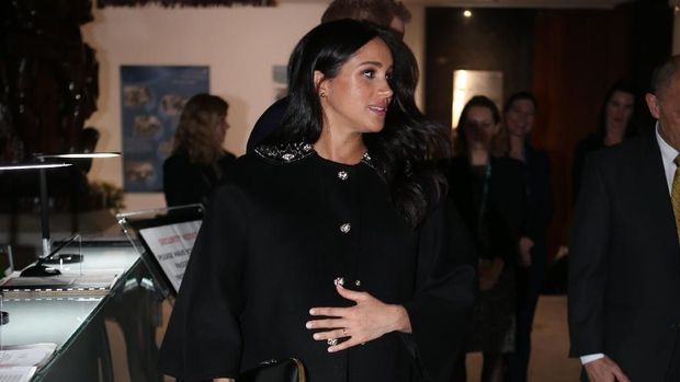 Ibunda Meghan Markle Tiba di Inggris, Tanda Persalinan Makin Dekat