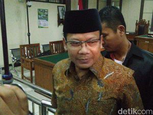 PAN Prihatin Taufik Kurniawan Divonis 6 Tahun Penjara PAN Prihatin Taufik Kurniawan Divonis 6 Tahun Penjara