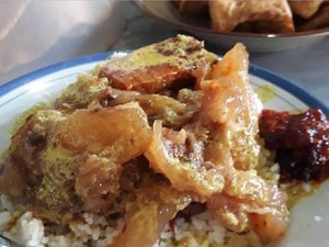 Bagaimana Kalau Pagi Ini Sarapan Gudeg Koyor yang Kenyal Gurih Ini? Bagaimana Kalau Pagi Ini Sarapan Gudeg Koyor yang Kenyal Gurih Ini?