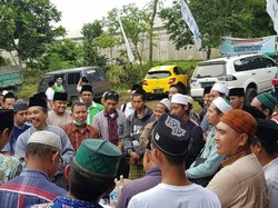 Saat Santri Ponpes di Malang Diberi Pelatihan Budi Daya Jamur Tiram