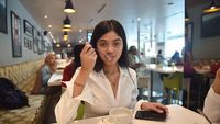 Gaya Kulineran Hits Vieranni, Model Cantik yang Dirayu Vicky Prasetyo