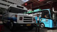 Bus-bus Jadul Rayu Pengunjung Jiexpo Kemayoran