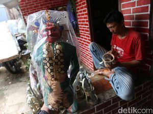 Serba-serbi Pembuatan Ondel-ondel Mini Khas Betawi