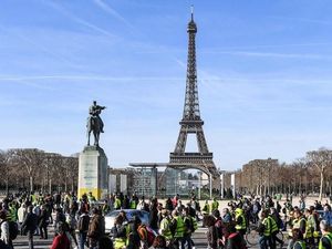 Paris, Hong Kong, Singapura Kota Termahal, Potong Rambut Rp 1,6 Juta Paris, Hong Kong, Singapura Kota Termahal, Potong Rambut Rp 1,6 Juta