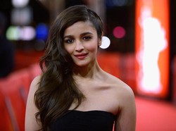 Rumah Sudah Dihias, Ranbir Kapoor-Alia Bhatt Bungkam Soal Pernikahan