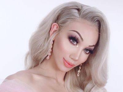 Pria Ganteng Ini Bisa Bertranformasi Jadi Wanita Cantik yang Mirip Barbie