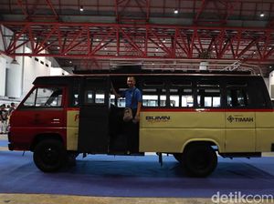 Kala Bus Klasik Jadi Spot Swafoto Pengunjung Busworld 2024 Kala Bus Klasik Jadi Spot Swafoto Pengunjung Busworld 2024