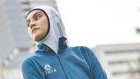 Inspirasi Gaya Sporty Alya Rohali hingga Zeezee Shahab Saat Marathon