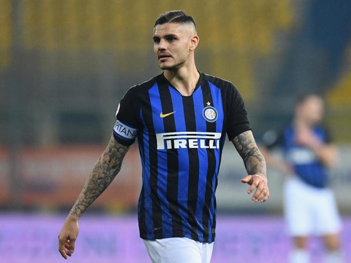 PARMA, ITALY - FEBRUARY 09:  Mauro Icardi of FC Internazionale looks on during the Serie A match between Parma Calcio and FC Internazionale at Stadio Ennio Tardini on February 10, 2019 in Parma, Italy.  (Photo by Alessandro Sabattini/Getty Images)