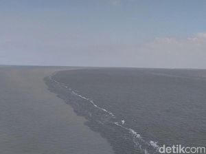 Air Laut Seperti Terbelah di Suramadu Hanya Bisa Dilihat di Ketinggian Tertentu