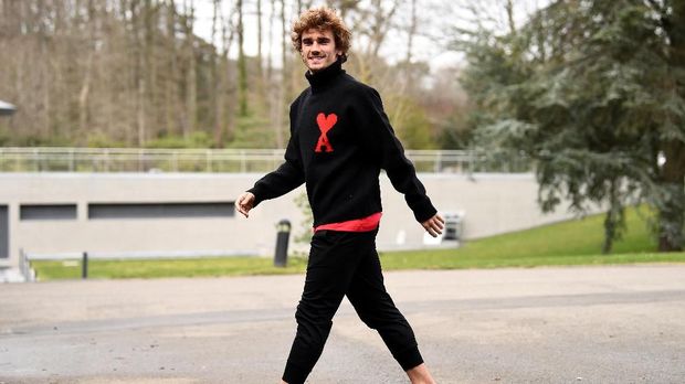 Antoine Griezmann disebut tetap fokus meski rumor transfer tentang dirinya kembali beredar.