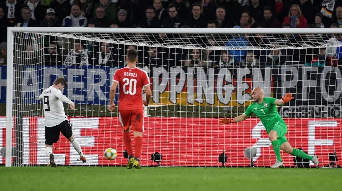 Jerman kurang efisien, Jerman pun diimbangi Serbia 1-1 dalam laga persahabatan. (Foto: Fabian Bimmer/Reuters)