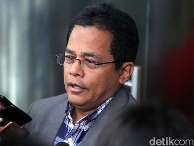 KPK Kembali Periksa Sekjen DPR Terkait Suap DAK Kebumen