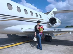 Hotman Paris Gerebek Jet Pribadi Langganan Syahrini