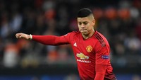 Marcos Rojo. Salah satu bek yang direkrut pada musim panas 2014 ini sukses mencuri perhatian suporter walaupun tak pernah benar-benar jadi pemain kunci. Sejak Januari 2020 dipinjamkan ke Estudiantes de La Plata. (Foto: Dan Mullan / Getty Images)