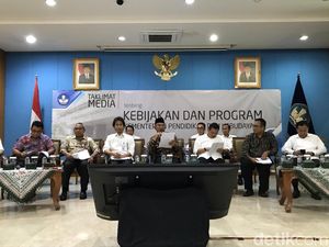 Mendikbud: 8,3 Juta Siswa Ikut UN, 91% Berbasis Komputer Mendikbud: 8,3 Juta Siswa Ikut UN, 91% Berbasis Komputer