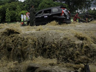 Hari Kelima Pasca Banjir Bandang, Sentani masih Tergenang