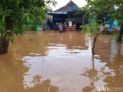 Desa di Pasuruan Terendam Banjir Lebih 1 Meter, Aktivitas Warga Lumpuh