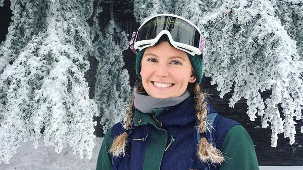 Foto: Pilot Wanita Belanda yang Cantik & Gemar Bertualang