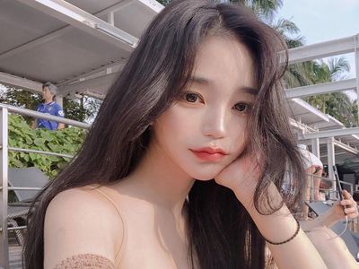 Foto: Liburannya Model Seksi Kontroversi Korea Selatan