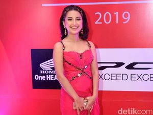 Jennifer Coppen yang Makin Dewasa Jennifer Coppen yang Makin Dewasa