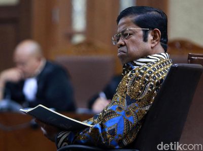 Dituntut 5 Tahun Penjara, Begini Ekspresi Idrus Marham