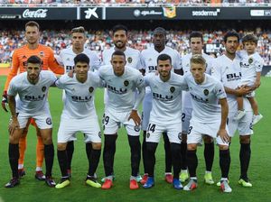 Valencia Vs Batman: Berebut Logo Kelelawar