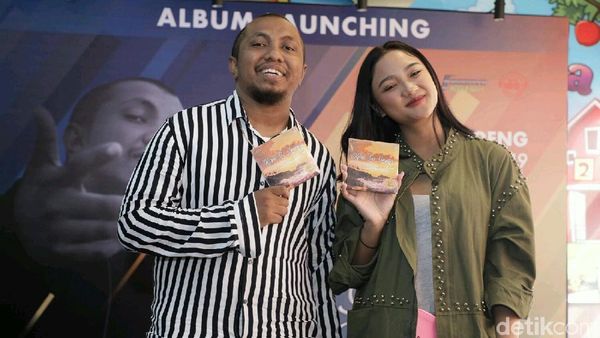 Kolaborasi Marion Jola dan Near di Album Karna Su Sayang