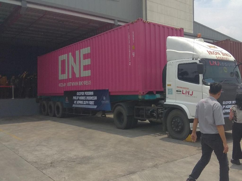 Dorong Neraca Dagang Surplus, Pemerintah Tak Naikkan Cukai Rokok Dorong Neraca Dagang Surplus, Pemerintah Tak Naikkan Cukai Rokok