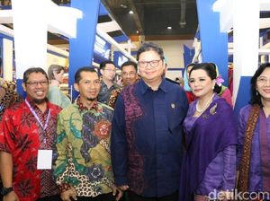 Batik Asal RI Terbang ke Jepang hingga AS Batik Asal RI Terbang ke Jepang hingga AS